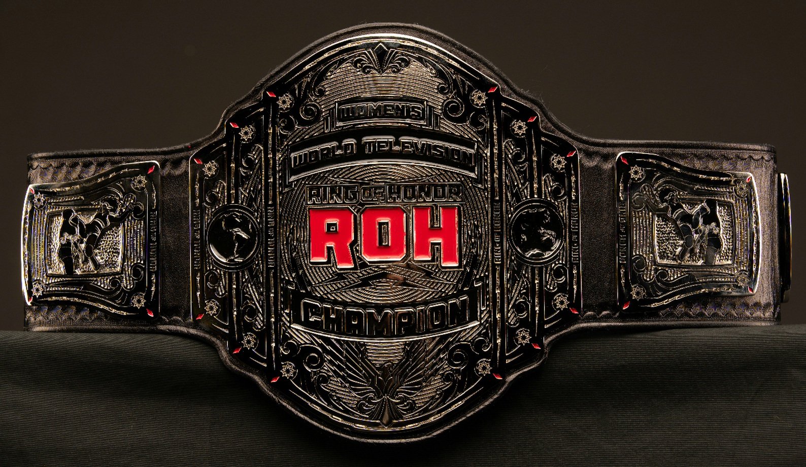 some-pic-of-the-new-roh-womens-world-television-championship-v0-nb8f6zvtkw7c1